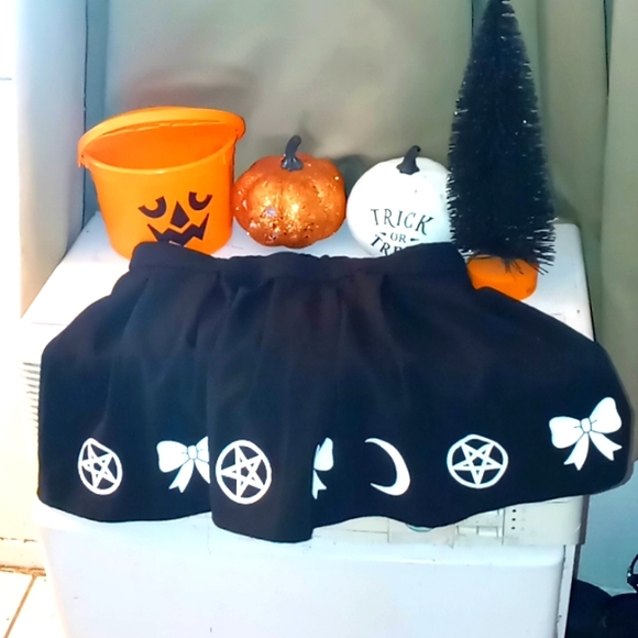 no tag Dresses & Skirts - Goth skirt